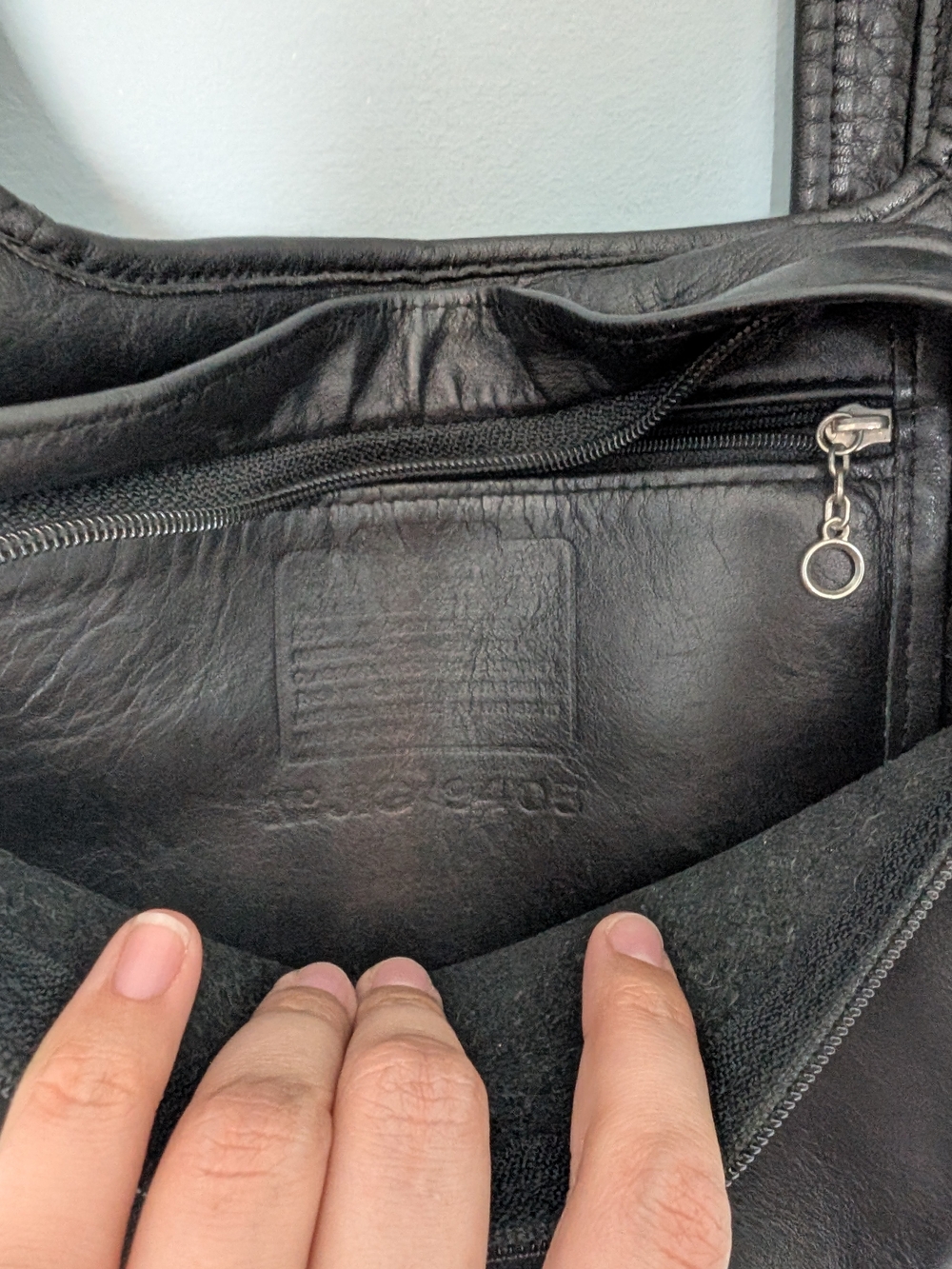 Vintage Coach Hippie Slim Flat Backpack - Picture 6 of 6